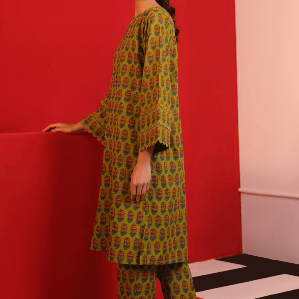 Unstitched 2 Piece Printed Khaddar - Image 3