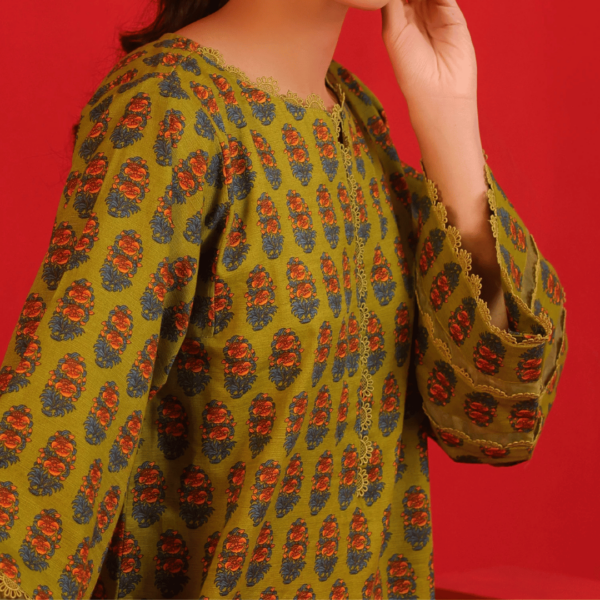 Unstitched 2 Piece Printed Khaddar - Image 2